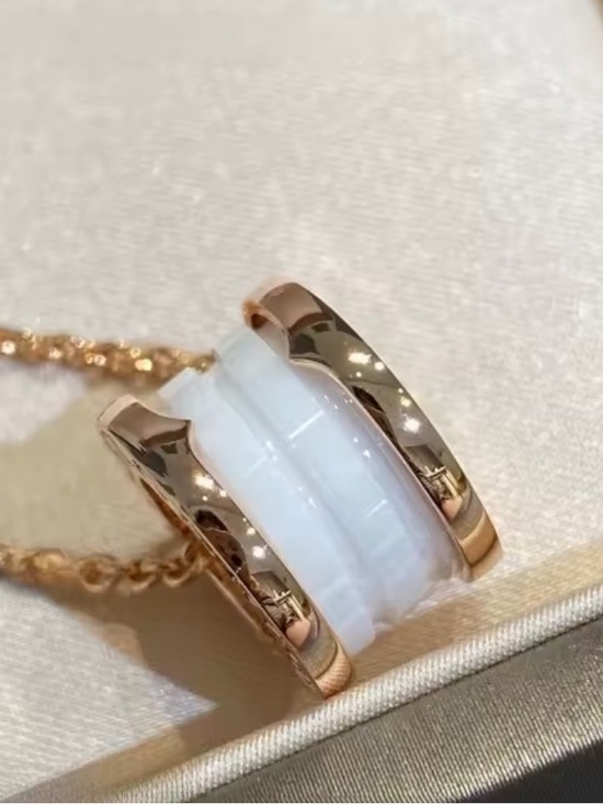 None Jewelry - White Ceramic Necklace like famous brand